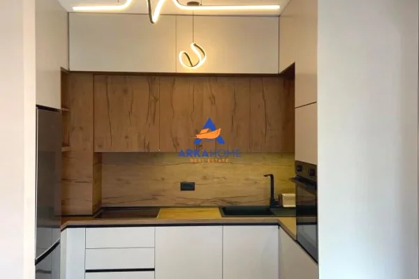 Shtepi me qera Apartament ne Tirane, 2+1, Mobilimi E mobiluar, Pagesa 550  Euro.