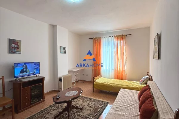 Shtepi me qera 1+1 ne Tirane - 523 Euro