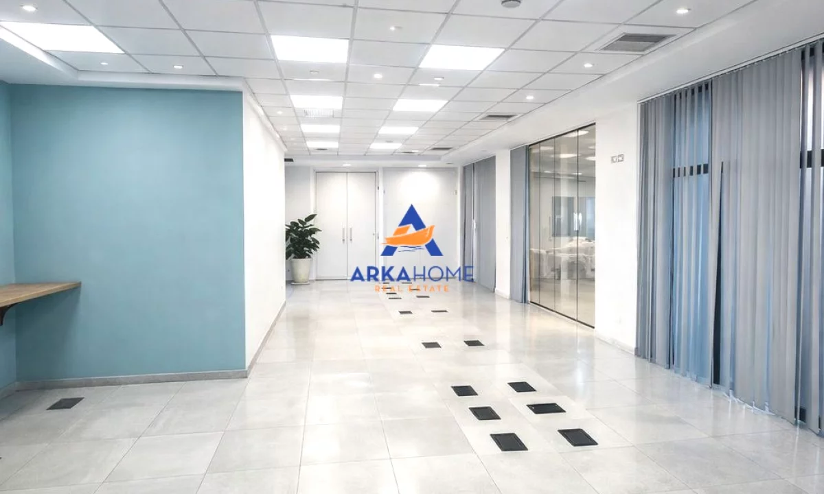 JEPET AMBIENT ME QERA 820M2 "RRUGA KAVAJES , PERBALL DELIJORGJIT" 10.000 EURO