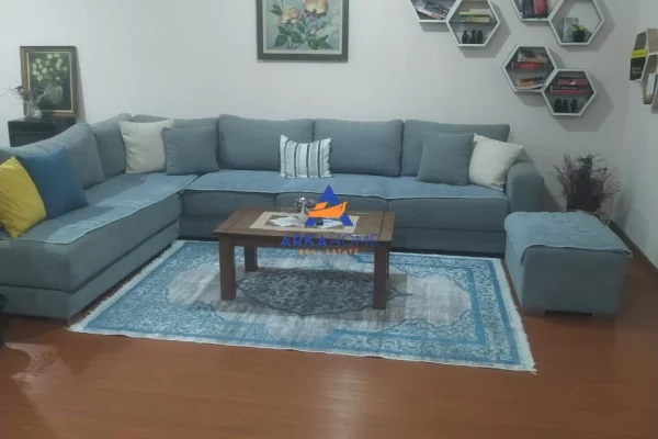 Shtepi ne shitje Shtepi Private ne Tirane, 3+1, Mobilimi E mobiluar, Pagesa 220,000  Euro.
