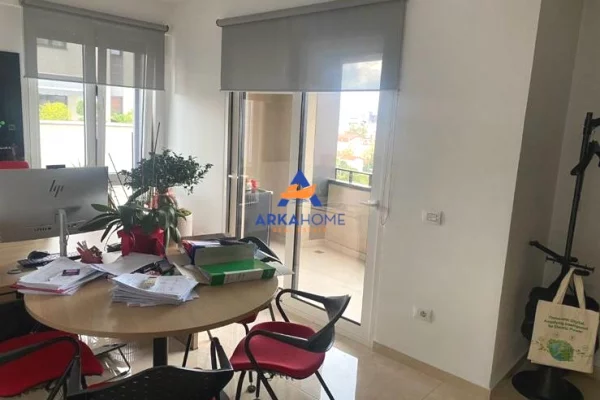 Ambient biznesi me qera 1+1 ne Tirane - 1,400 Euro