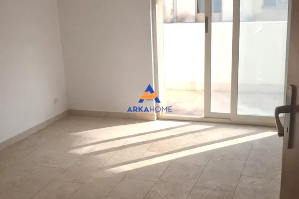 Shtepi me qera Apartament ne Tirane, 2+1, Mobilimi Bosh, pa mobiluar, Pagesa 523  Euro.