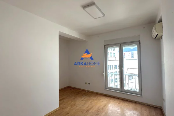 Ambient biznesi me qera 1+1 ne Tirane - 650 Euro