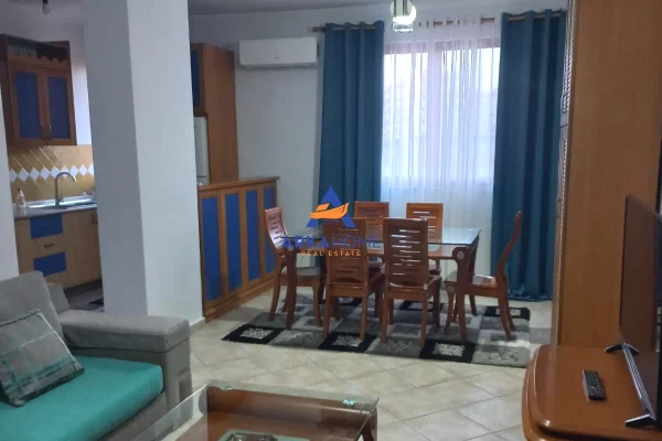 Shtepi me qera Apartament ne Tirane, 1+1, Mobilimi E mobiluar, Pagesa 523  Euro.