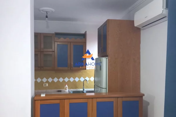 Shtepi me qera Apartament ne Tirane, 1+1, Mobilimi E mobiluar, Pagesa 523  Euro.