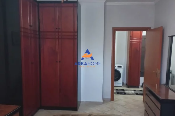 Shtepi me qera Apartament ne Tirane, 1+1, Mobilimi E mobiluar, Pagesa 523  Euro.