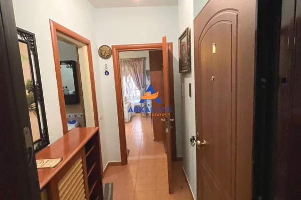 Shtepi me qera Apartament ne Tirane, 1+1, Mobilimi E mobiluar, Pagesa 313  Euro.