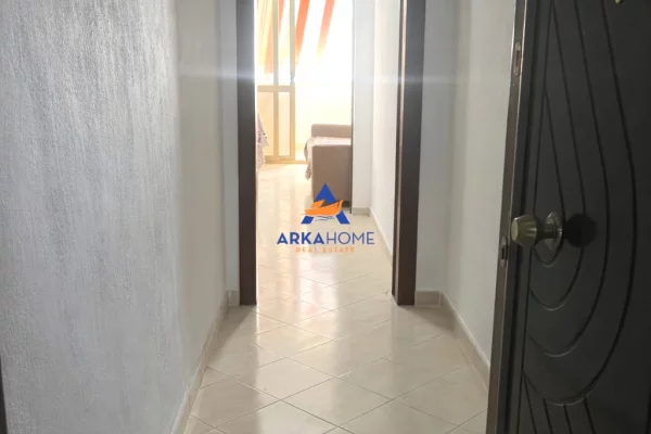 Appartamento in vendita a Durazzo 1+1, Arredato