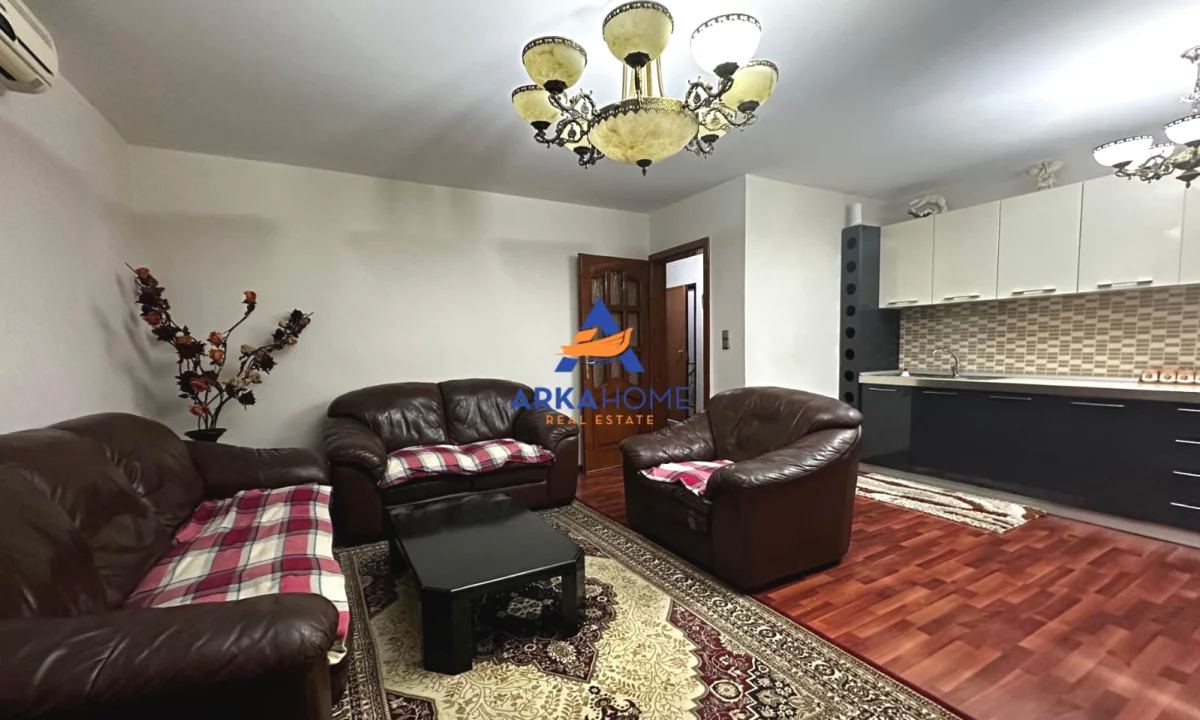 Shtepi me qera Apartament ne Tirane, 2+1, Mobilimi E mobiluar, Pagesa 700  Euro.