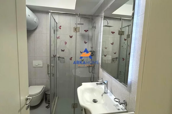 Shtepi me qera Apartament ne Tirane, 2+1, Mobilimi E mobiluar, Pagesa 1,500  Euro.