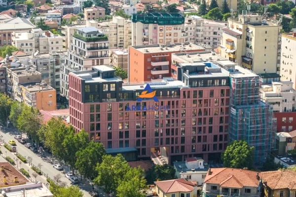 Ambiente Commerciale in Affitto 1+1 a Tirana - 1,000 Euro