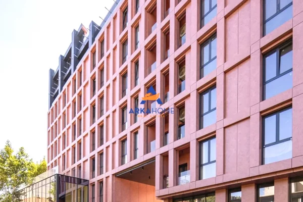 Ambiente Commerciale in Affitto 1+1 a Tirana - 1,000 Euro