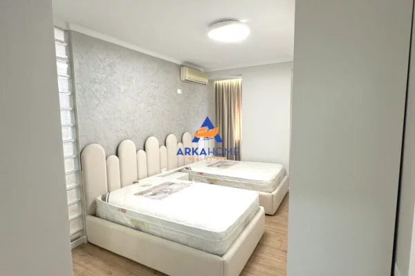 Appartamento in affitto a Tirana 2+1, Arredato