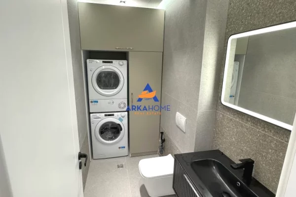 Appartamento in affitto a Tirana 2+1, Arredato