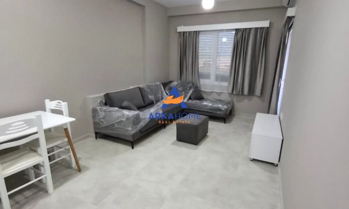 Shtepi me qera Apartament ne Tirane, 1+1, Mobilimi E mobiluar, Pagesa 625  Euro.