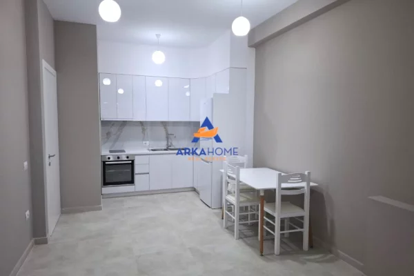 Shtepi me qera Apartament ne Tirane, 1+1, Mobilimi E mobiluar, Pagesa 625  Euro.