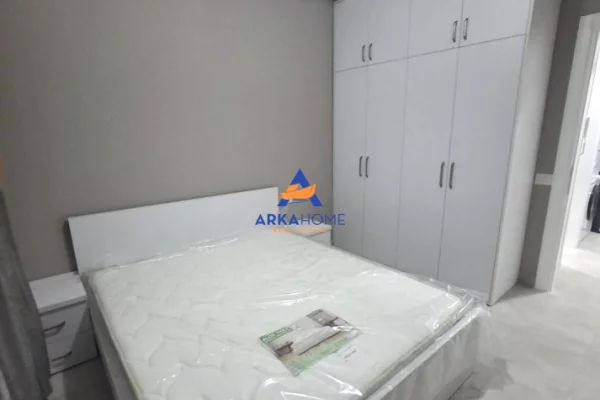 Shtepi me qera Apartament ne Tirane, 1+1, Mobilimi E mobiluar, Pagesa 625  Euro.