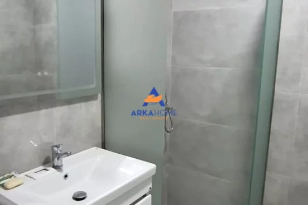 Shtepi me qera Apartament ne Tirane, 1+1, Mobilimi E mobiluar, Pagesa 625  Euro.