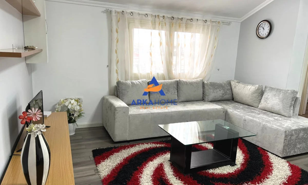 Shtepi me qera Apartament ne Tirane, 2+1, Mobilimi E mobiluar, Pagesa 500  Euro.