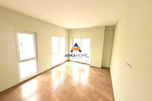 JEPET ME QERA APARTAMENT 2+1+2+BALLKON "TE ZOGU I ZI" 900 EURO