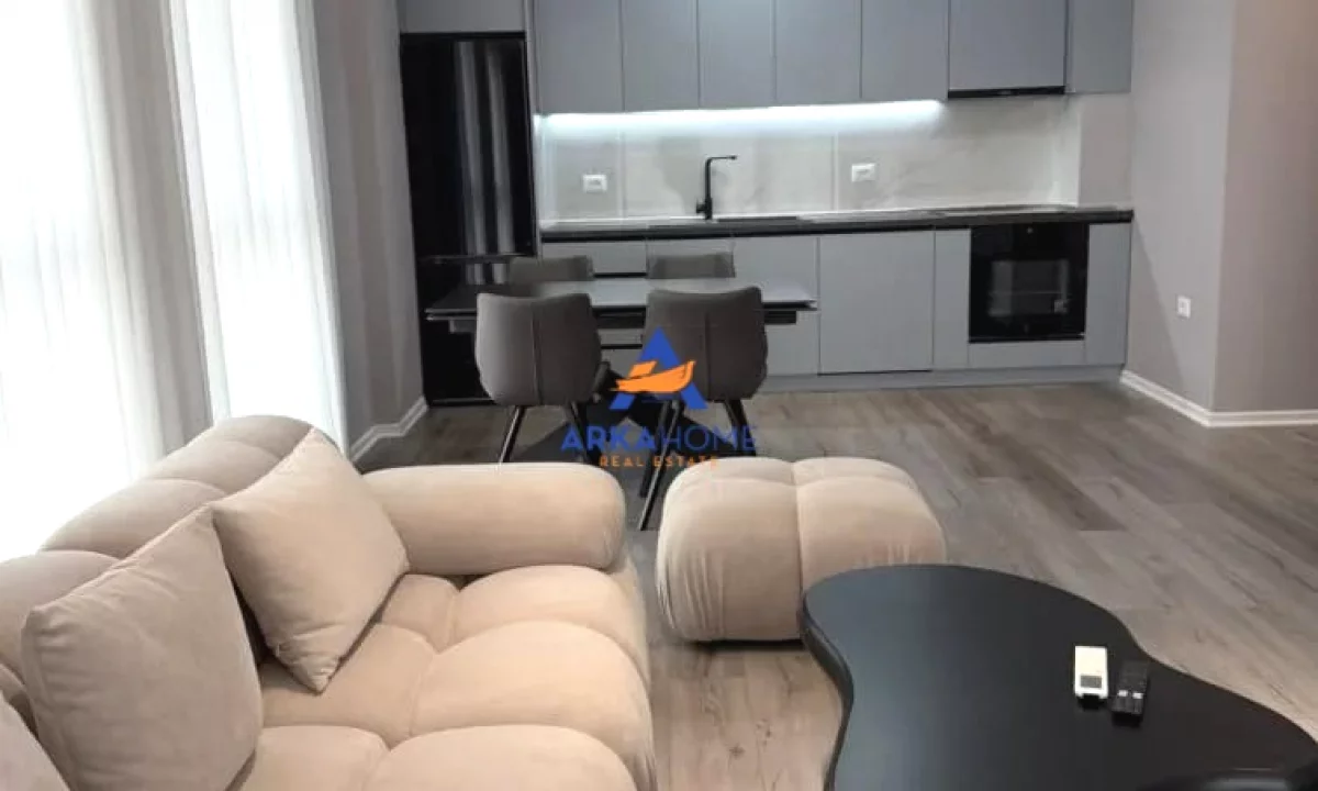 Shtepi me qera Apartament ne Tirane, 2+1, Mobilimi E mobiluar, Pagesa 930  Euro.