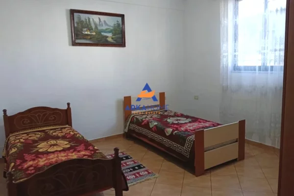 Shtepi me qera Apartament ne Tirane, 1+1, Mobilimi E mobiluar, Pagesa 350  Euro.