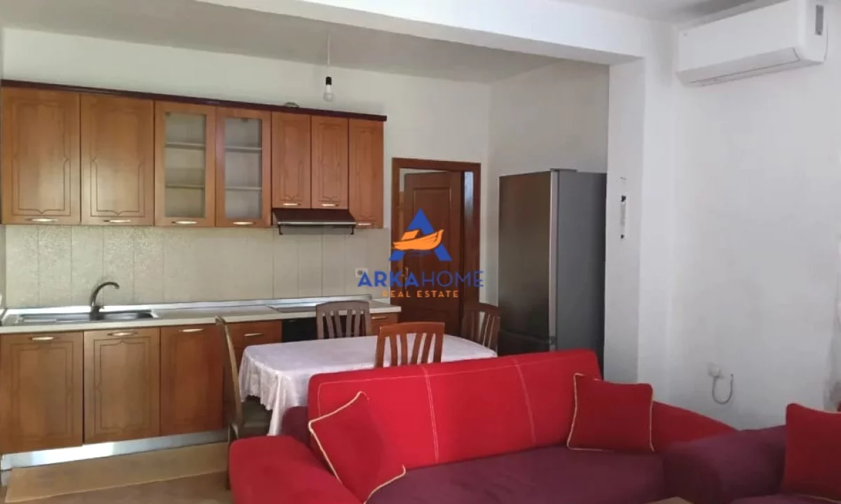 Shtepi me qera Apartament ne Tirane, 1+1, Mobilimi E mobiluar, Pagesa 350  Euro.