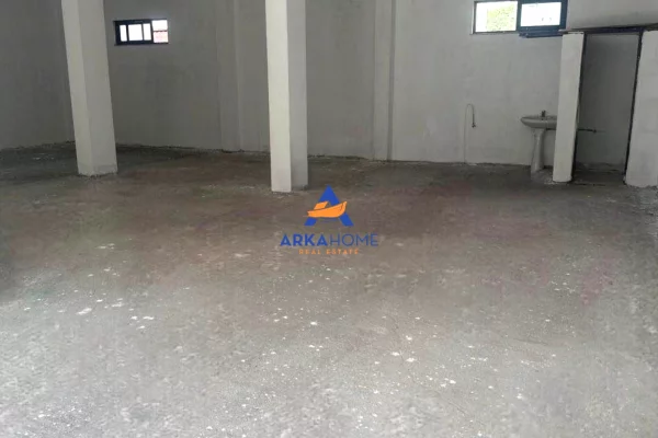 JEPET ME QERA MAGAZINE 180M2 "TE 21 DHJETORI" 90000 LEKE