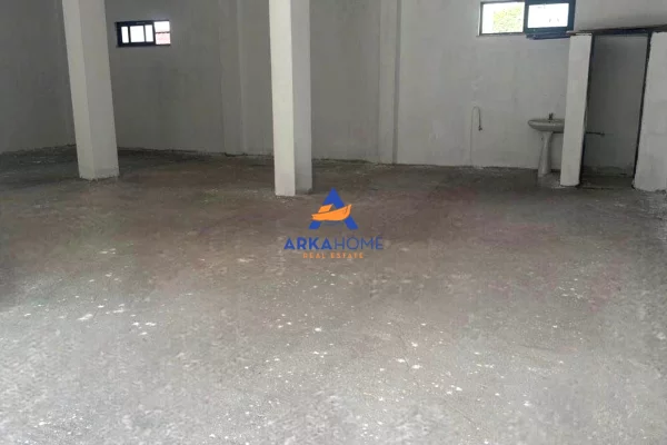 JEPET ME QERA MAGAZINE 180M2 "TE 21 DHJETORI" 90000 LEKE