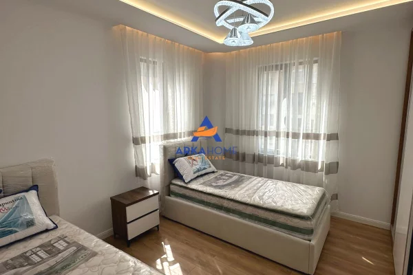 Appartamento in vendita a Tirana 2+1, Arredato