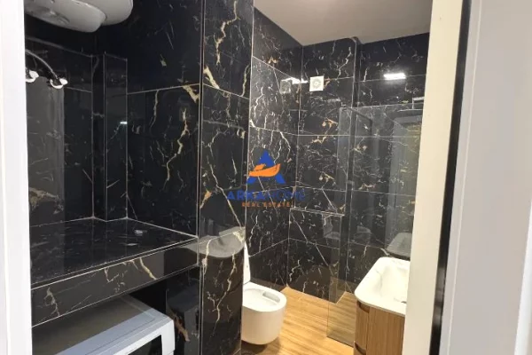 Appartamento in affitto a Tirana 2+1, Arredato