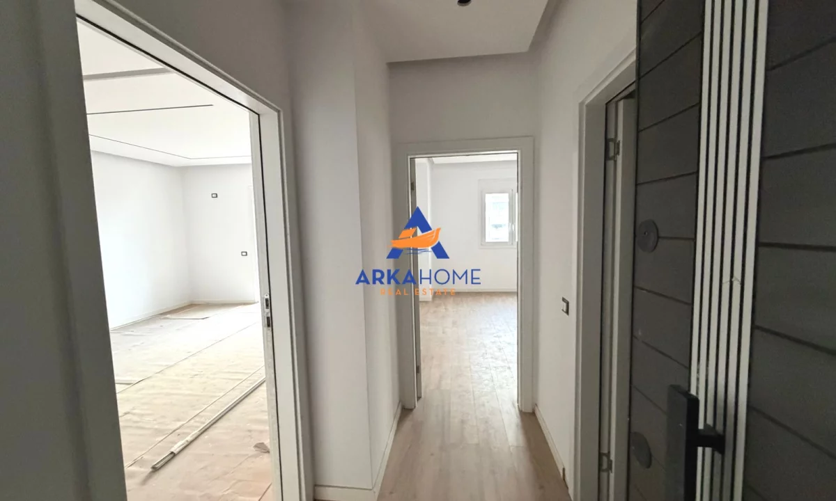 Appartamento in vendita a Tirana 1+1, Vuoto