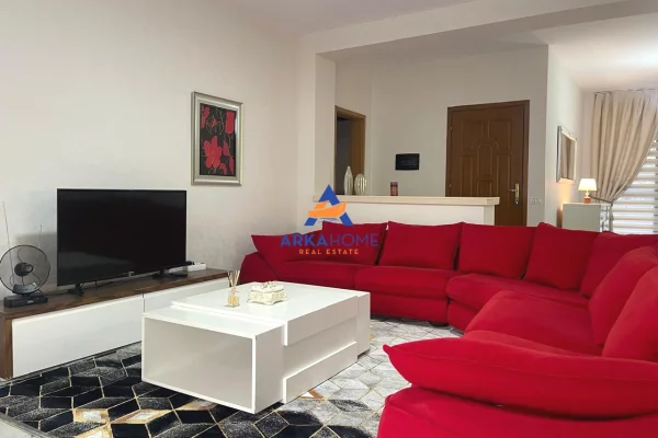 JEPET APARTAMENT ME QERA 2+1+BALLKON "RRUGA QEMAL STAFA" 650 EURO