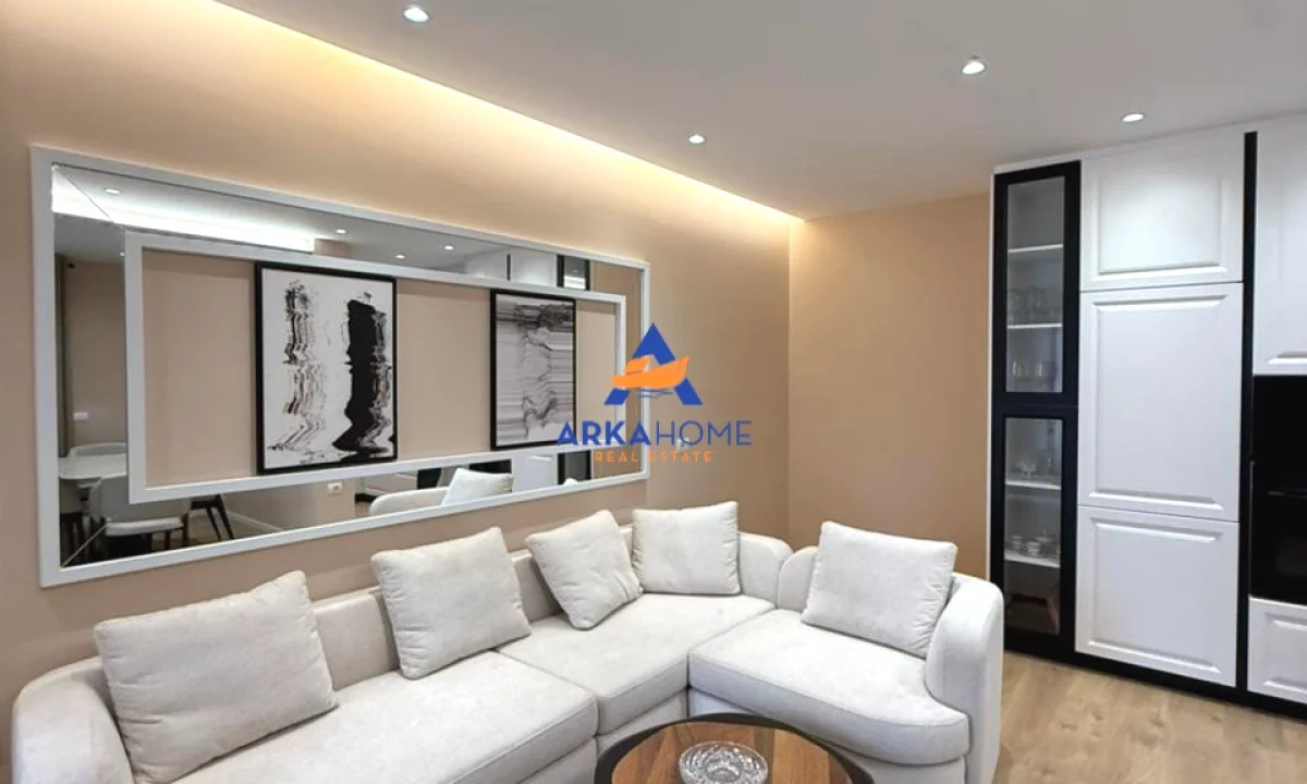 Shtepi ne shitje Apartament ne Tirane, 2+1, Mobilimi E mobiluar, Pagesa 370,000  Euro.