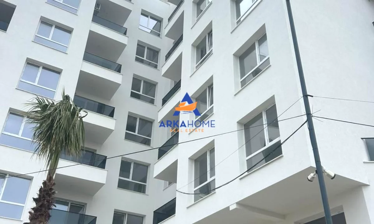 Shtepi ne shitje Apartament ne Durres, 2+1, Mobilimi Bosh, pa mobiluar, Pagesa 150,700  Euro.