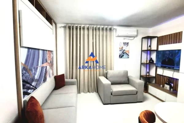 Shtepi ne shitje Apartament ne Tirane, Garsoniere, Mobilimi E mobiluar, Pagesa 88,000  Euro.