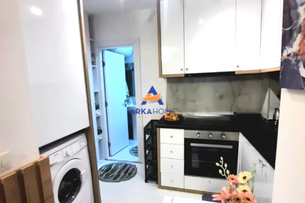 Shtepi ne shitje Apartament ne Tirane, Garsoniere, Mobilimi E mobiluar, Pagesa 88,000  Euro.