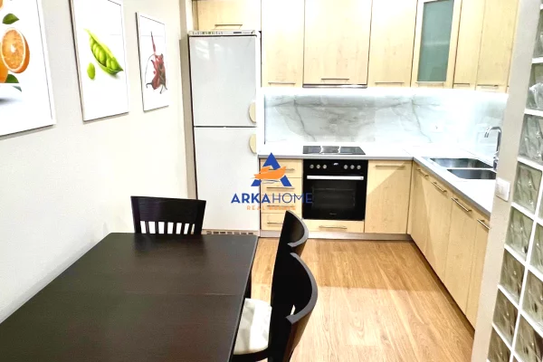 Shtepi me qera Apartament ne Tirane, 1+1, Mobilimi E mobiluar, Pagesa 574  Euro.