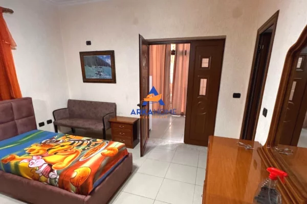 Shtepi me qera Apartament ne Tirane, Garsoniere, Mobilimi E mobiluar, Pagesa 313  Euro.