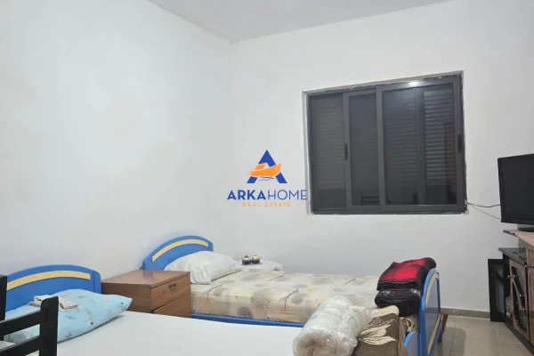 Shtepi me qera Apartament ne Tirane, Garsoniere, Mobilimi E mobiluar, Pagesa 300  Euro.