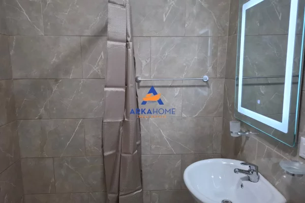 Shtepi me qera Apartament ne Tirane, 2+1, Mobilimi E mobiluar, Pagesa 522  Euro.