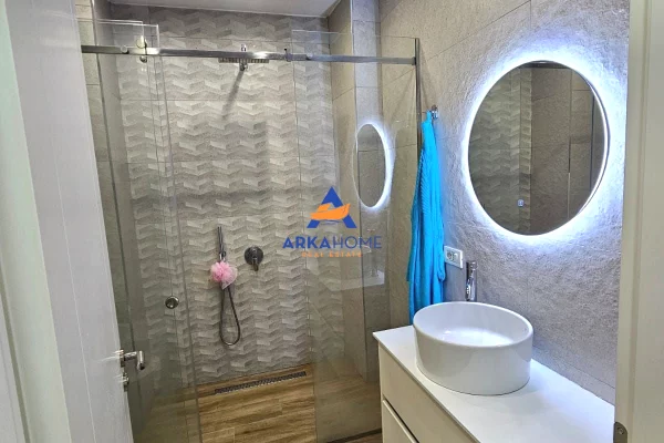 Shtepi ne shitje Apartament ne Tirane, 2+1, Mobilimi E mobiluar, Pagesa 145,000  Euro.