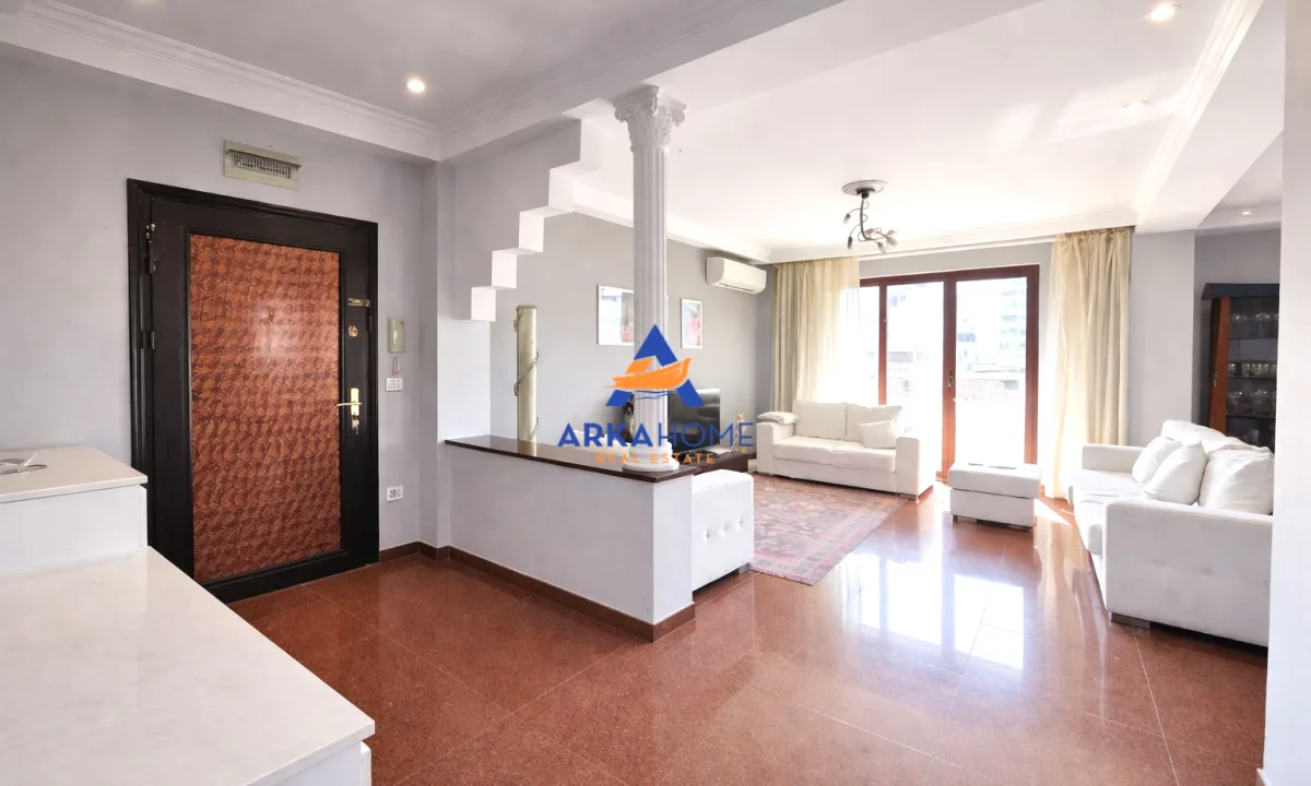 Shtepi ne shitje Apartament ne Tirane, 3+1, Mobilimi E mobiluar, Pagesa 650,000  Euro.