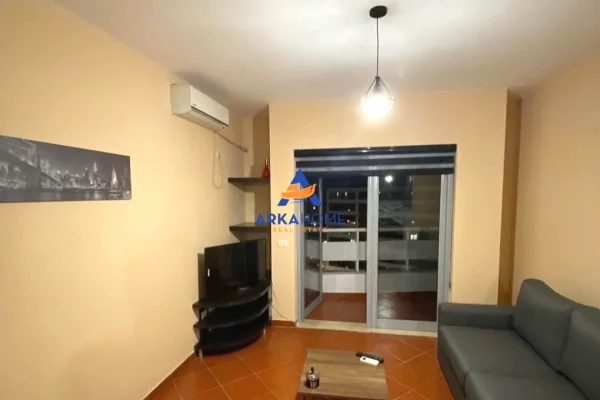 Shtepi me qera 1+1 ne Tirane - 596 Euro