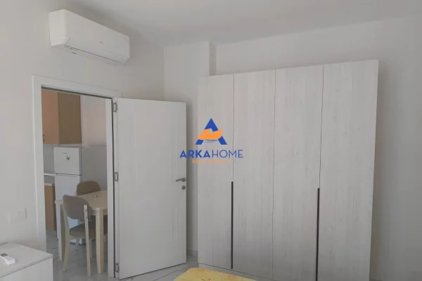 Shtepi me qera Apartament ne Tirane, 1+1, Mobilimi E mobiluar, Pagesa 523  Euro.