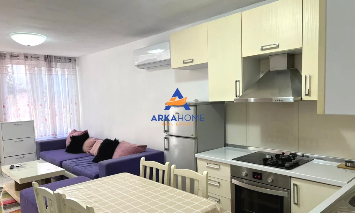 Shtepi me qera Apartament ne Tirane, 2+1, Mobilimi E mobiluar, Pagesa 470  Euro.