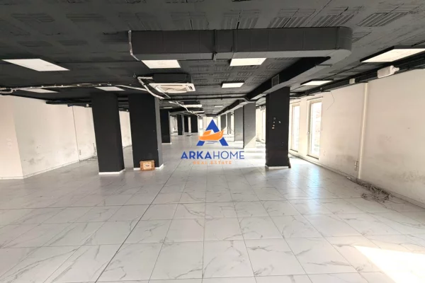 Ambient biznesi me qera 1+1 ne Tirane - 15,000 Euro
