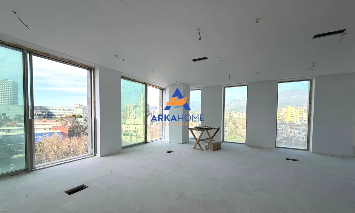 SHITET AMBJENT KOMERCIAL 124M2 "DOWNTOWN ONE" 575.000 EURO