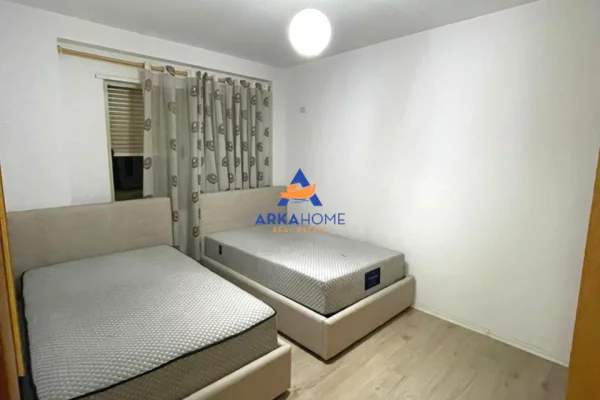 Shtepi me qera Apartament ne Tirane, 2+1, Mobilimi E mobiluar, Pagesa 500  Euro.