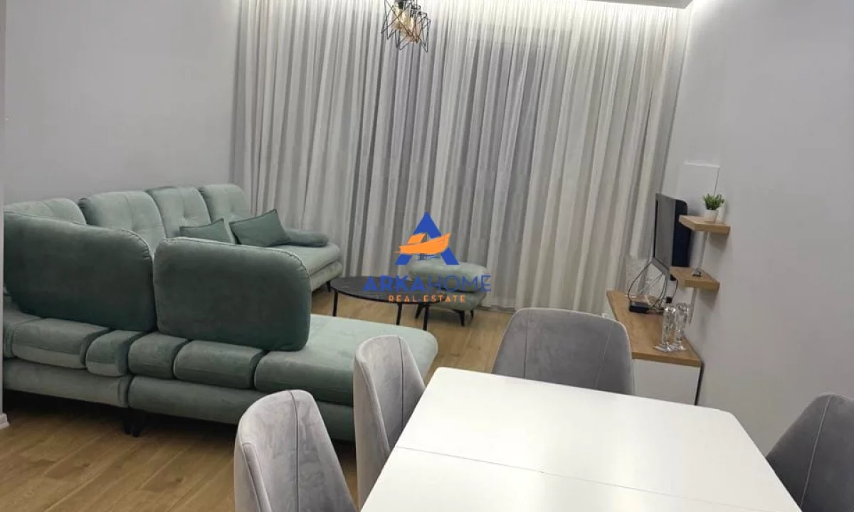 Shtepi me qera Apartament ne Tirane, 2+1, Mobilimi E mobiluar, Pagesa 679  Euro.